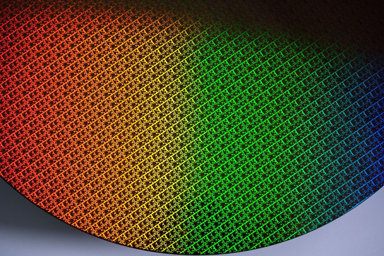 Intel 18A-P enters risk production